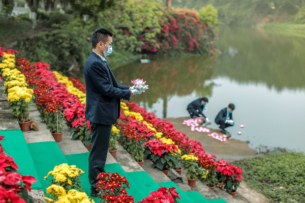 南海区鲜花代祭活动1.jpg